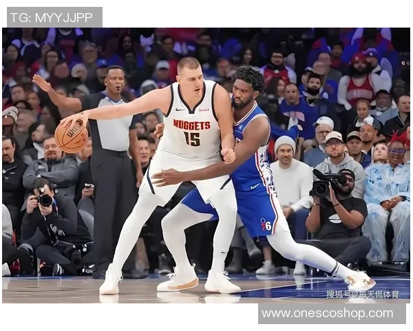 科比与恩比德的传奇对决：不同时代的篮球巨星如何影响比赛风格与球迷心态